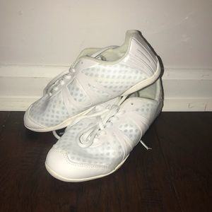 Brand new pair of Hart & Sole cheer shoes!